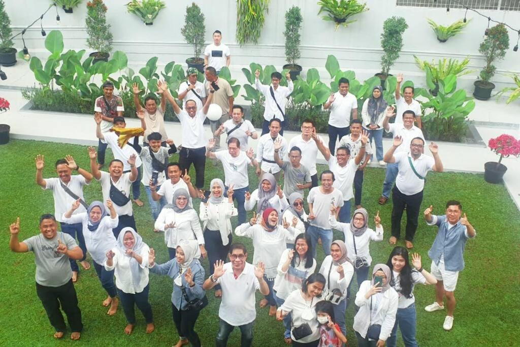 Garden Villa By Villapedia Bogor Exterior foto